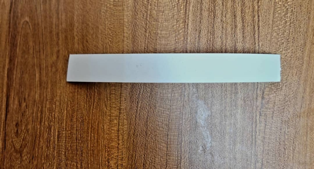 BANDA DE PVC DE 1MM X 22MM PARA REMATE DE BORDES DE TABLEROS DE MDF, ROLLO 100M. (REF. TEXTURED PURE WHITE)