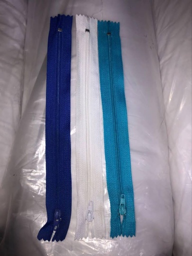 [2204-201-0705-BLANCO] ZIPPER PLASTICO #3, 100% POLIESTER, 8"DE LARGO, COLOR BLANCO. (BOLSAS DE 100 UNIDADES)