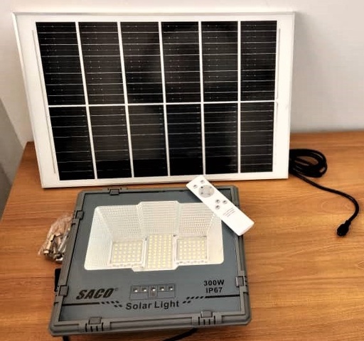 [04-FR-33962] REFLECTOR SOLAR 300W, PANEL SOLAR 25W, COMP. PLASTICO Y METAL, DIM.
56.5x30x37.5, MARCA SACO
